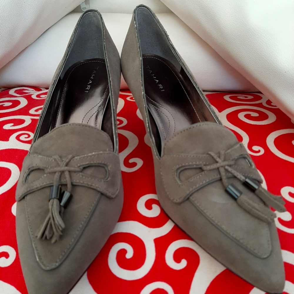 Tahari Gray Heels, Size 9.5
